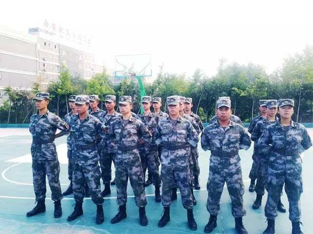 秋迷彩軍裝