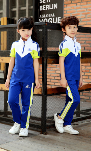 時(shí)尚休閑校服裝套裝親子現(xiàn)貨批發(fā)
